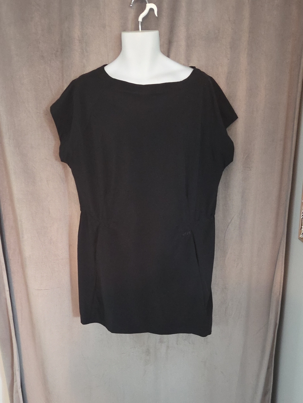 Helly Hansen Size Large Black Mini Tunic Dress